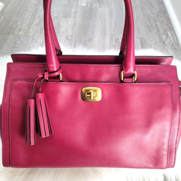 Coach Handbags - Coach Chelsea Legacy Bag